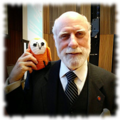 Mrs. Barnowl meets Vint Cerf at IEEE WF-IoT in Milan